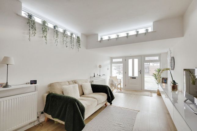 15, High Elms Road, Hockley photo 3