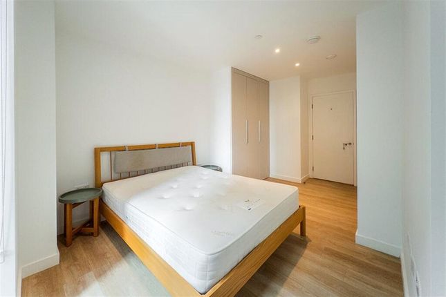 Stockham Court, London photo 4