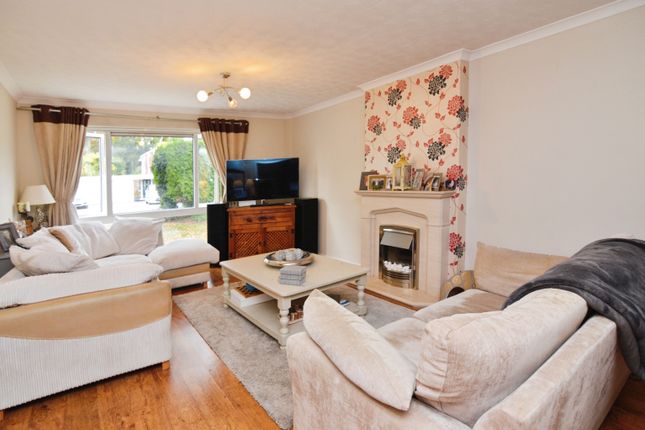 3, Wellesley Drive, Crowthorne photo 2