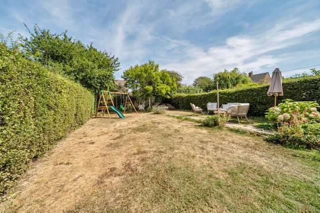 9, Spensley Road, Westoning photo 4