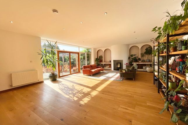 3 Leys Drive, Newcastle photo 2