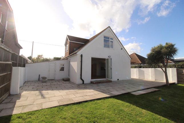 63, Cliff Gardens, Sheerness photo 3