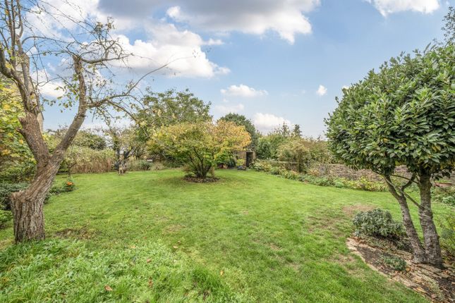 Wychwood Farmhouse,, Field Assarts, Oxfordshire photo 4