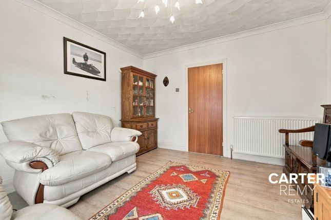 Philmead Road, Benfleet photo 4