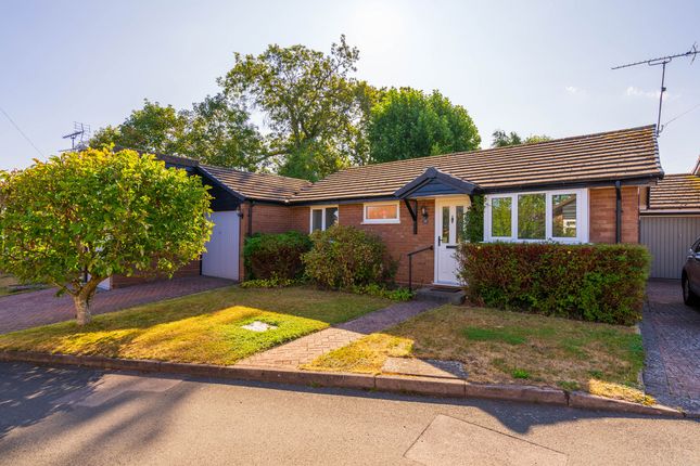 2-bed house on 19, Court Close, Kidderminster, £250,000