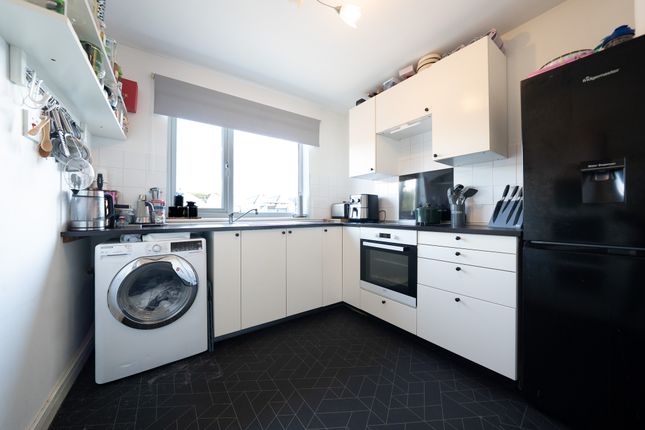 3 Ash Lodge, Leicester photo 2