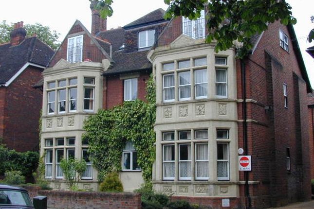 Oaklands Court