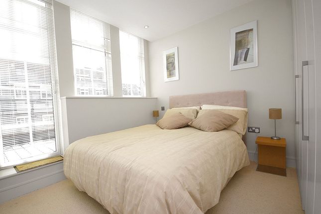 Flat to rent in Romney House, Marsham Street, Pimlico
