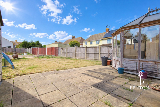 2, Eagle Avenue, Walton-on-the-Naze photo 3