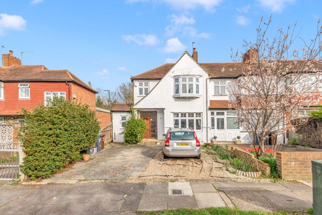 Thumbnail Terraced house for sale in Maycross Avenue, Morden