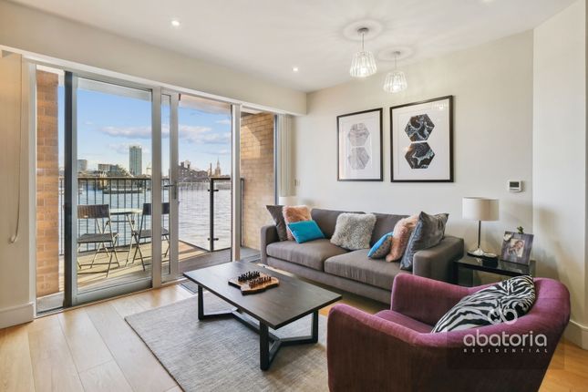 Flat to rent in Marc Brunel House, 136 Wapping High Street, London