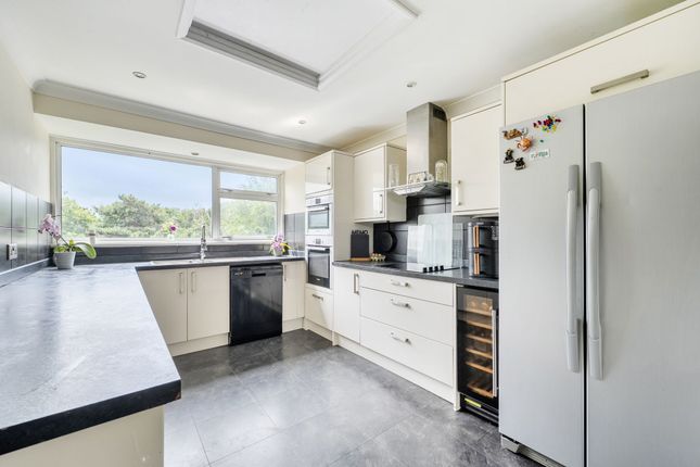 3 Chantry Close, Pulborough photo 4
