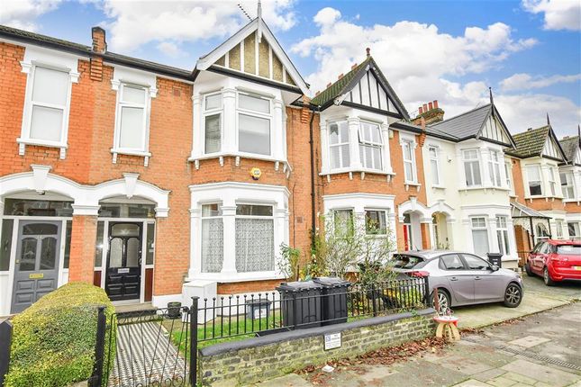 Thumbnail Flat for sale in Harpenden Road, London