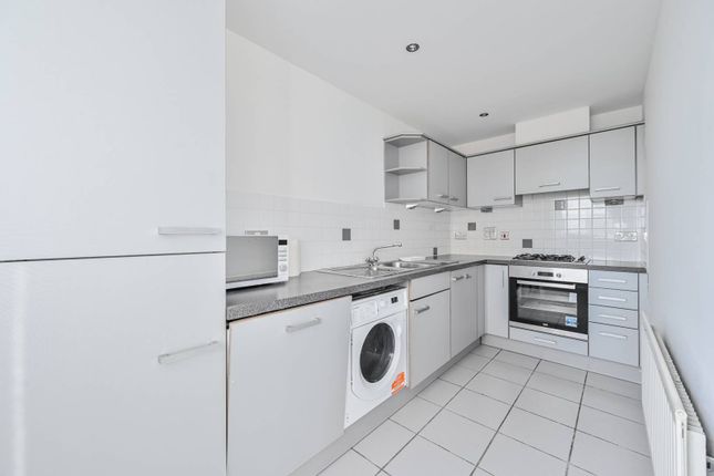 Flat for sale in Sark Tower, Thamesmead, London