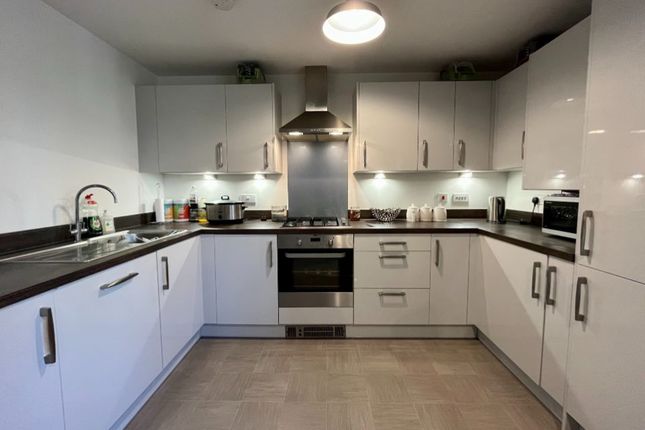 Charteris Close, Aldershot photo 2