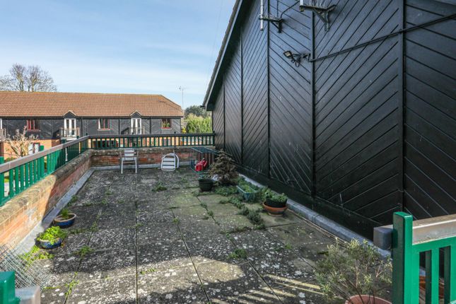 48A,, Mansfield Court, Riverside Close, Canterbury photo 4