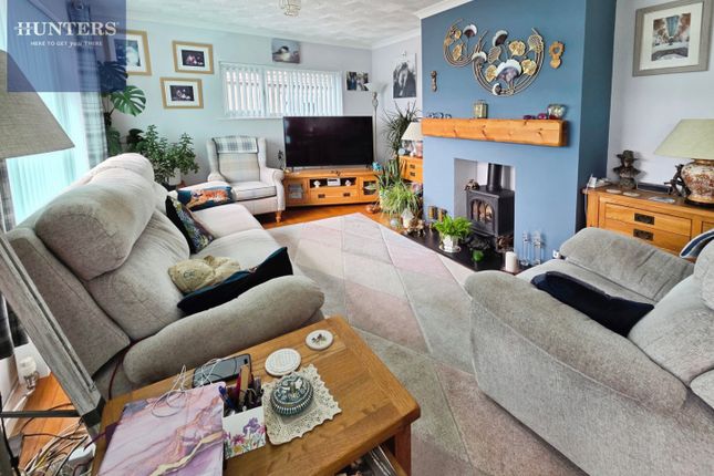 16, Heol-Y-Groes, Bridgend photo 4