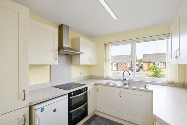 Harcourt Close, York photo 4