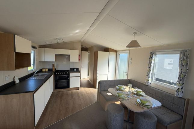 4, Solent Breezes Holiday Park, Warsash, Southampton photo 2