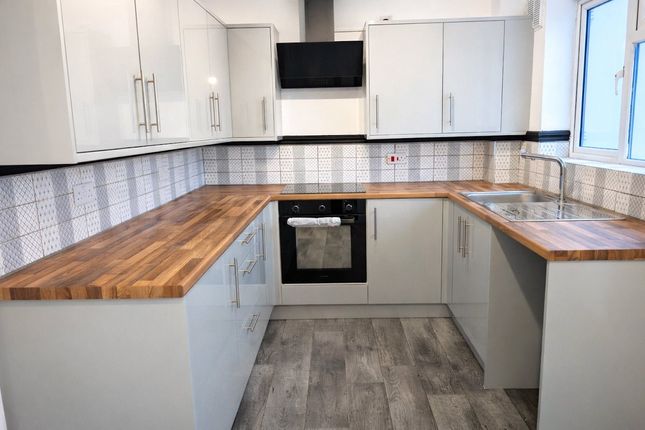 19, Deanside Drive, Leicestershire photo 2