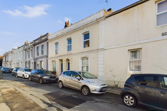 Flat to rent in Penrose Street, Plymouth