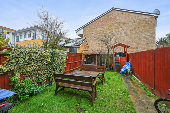 20, Taywood Road, Northolt photo 3