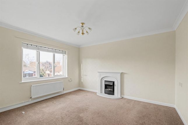 29, Calverton Close, Nottingham photo 2