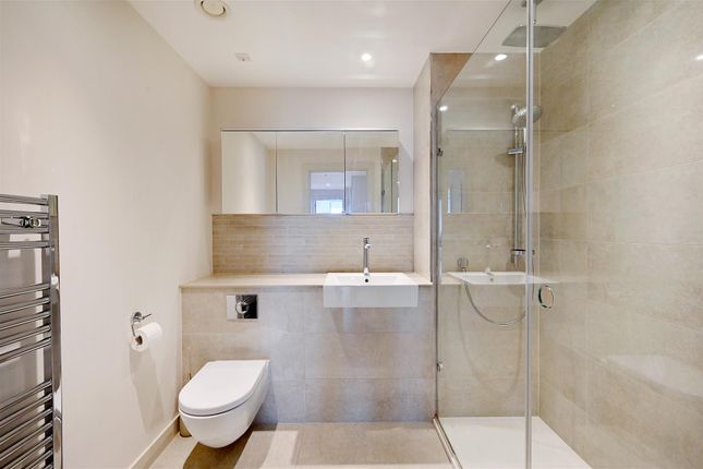 Flat for sale in Ebury Apartments, London