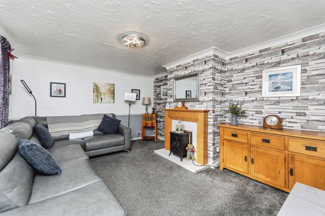 18, Ennerdale Drive, Knottingley photo 3