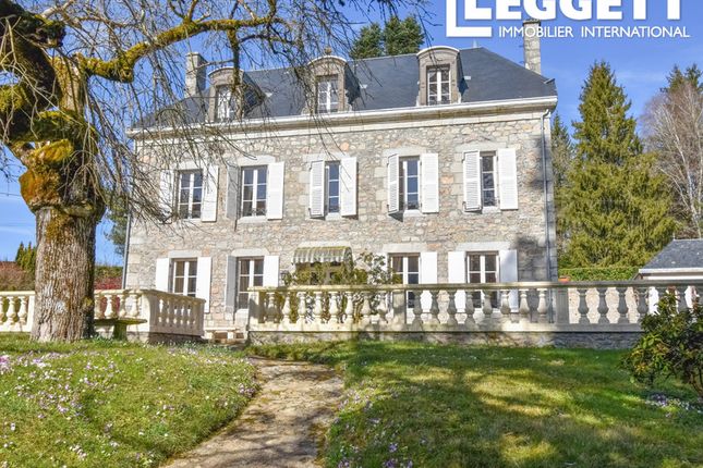 Thumbnail Villa for sale in Ussel, Corrèze, Nouvelle-Aquitaine