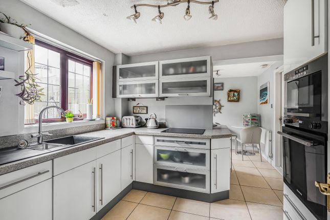 7, Beaumont Close, Newton Abbot photo 4