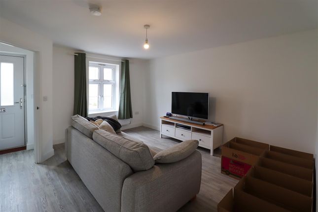 4, Medlar Close, Ely photo 4
