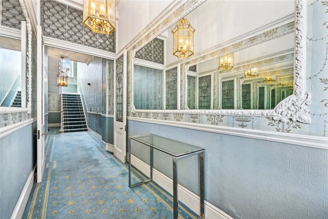 47, Onslow Gardens, London photo 3