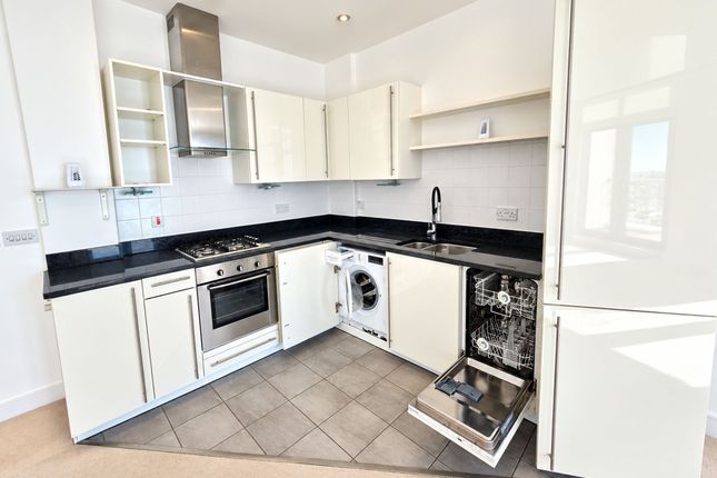 Flat 28, 55 Cliff Road, Plymouth photo 4
