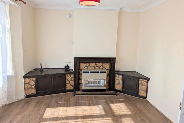 78 Brynawelon, Llanelli photo 3