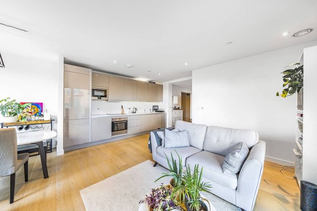Thumbnail Flat for sale in Rodney Road, Elephant And Castle, London