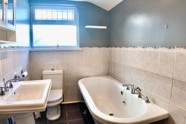 Belmont Terrace,54, Abertillery photo 4