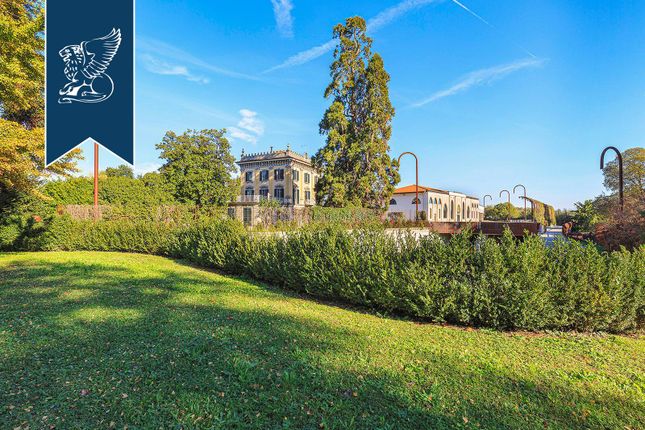Thumbnail Villa for sale in Montevecchia, Lecco, Lombardia