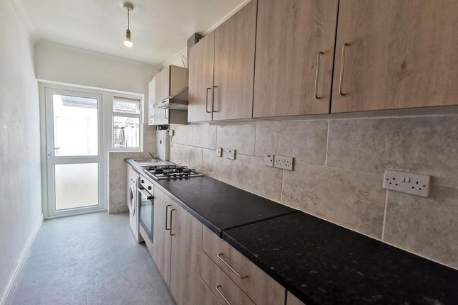 109B, Lynton Road, Harrow photo 3
