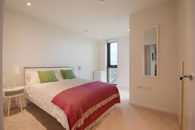 Flat to rent in St Gabriel Walk, Elephant And Castle