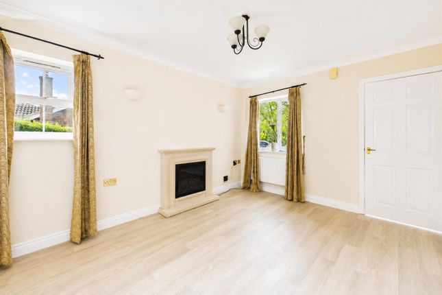 3, Reading Road, Wokingham photo 2