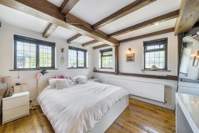 Woodbine Cottage, Tile Kiln Lane, Uxbridge photo 4