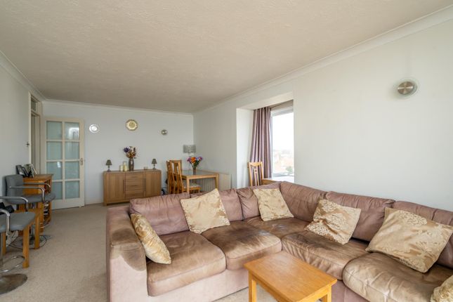 11, Berkeley Court,, The Esplanade, Bognor Regis photo 4