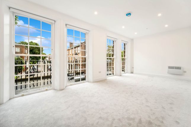 Thumbnail Studio to rent in South Parade, Chelsea
