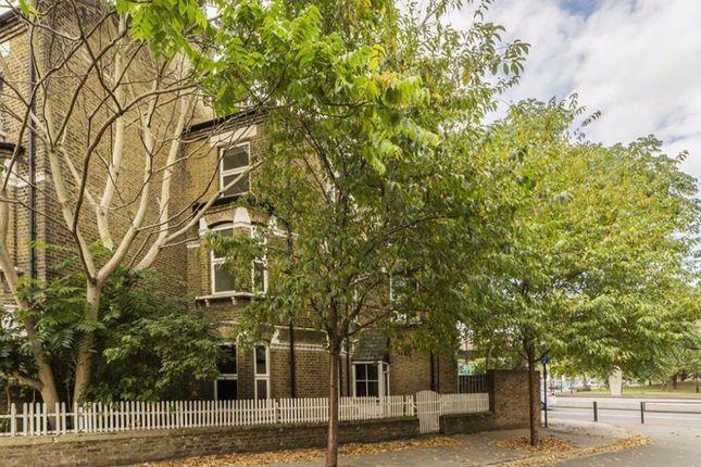 Searles Road - Harper HA, Searles Road, London photo 2