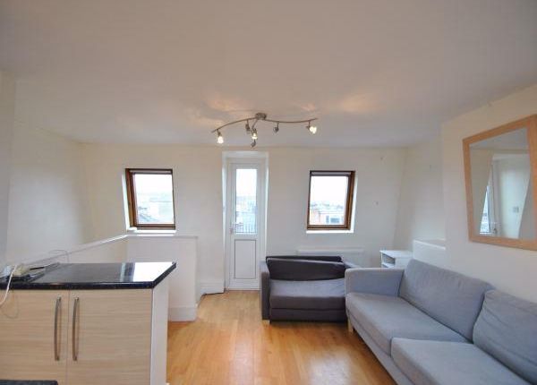 TFF, 40, Delaford Street, London photo 4