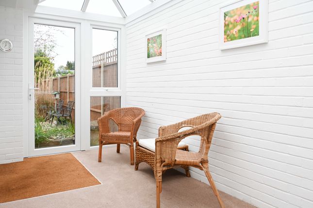 Bungalow to rent in Highway Avenue, Maidenhead
