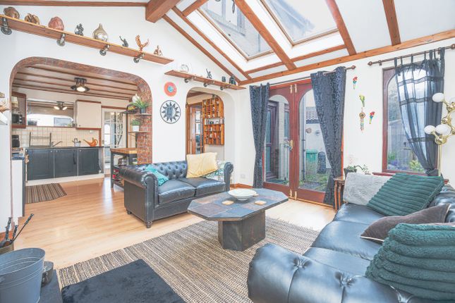 23, Dewars Avenue, Kelty photo 2