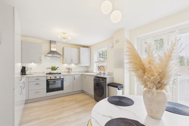67 Sherston Crescent, Beverley, East Riding Of Yorkshire photo 2