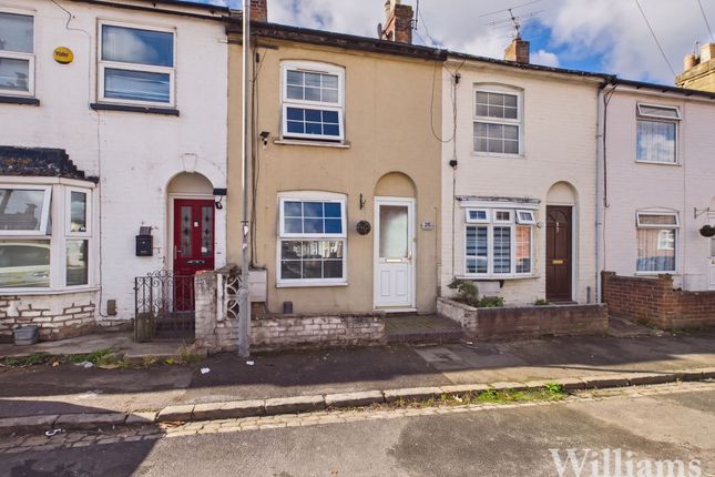 35 Ardenham Street, Aylesbury photo 2
